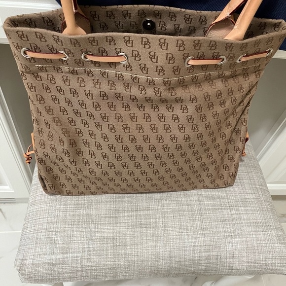 Price Drop!! Authentic New w/o tags Dooney & Burke classic monogram tote - Picture 5 of 7